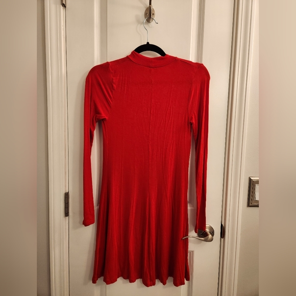 Express Cut Out Party Dress - Picture 2 of 4